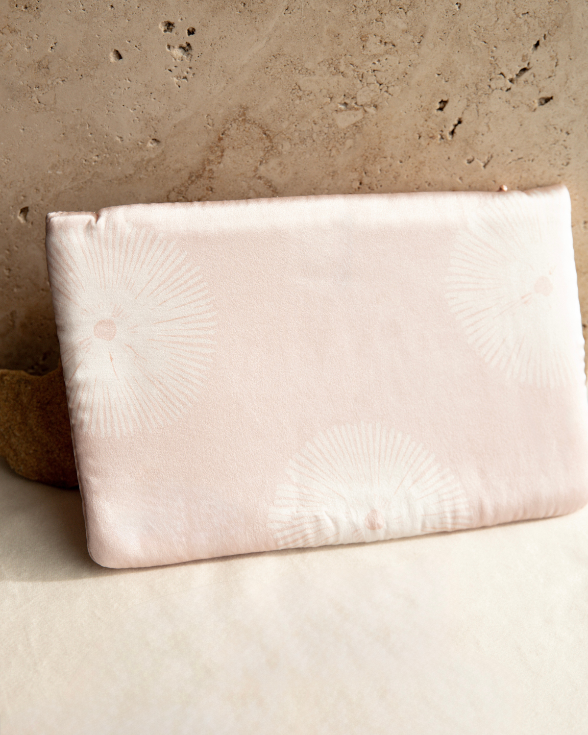 Each Big Wallet is 100% silk, and draws inspiration from the stunning beauty of tropical nature - from the graceful charm of flowers, to lush palm trees, and even the vibrant hues of the Kimberley.