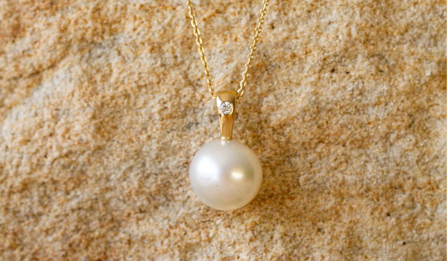 South Sea Pearl Pendants & Necklaces