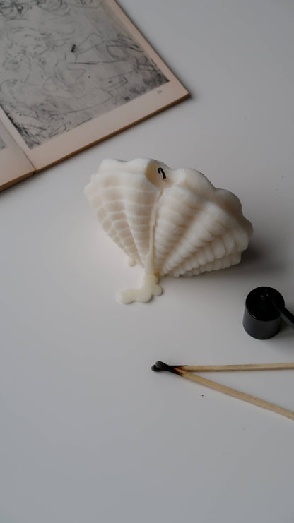 Clam Shell Candle | Coastal Decor