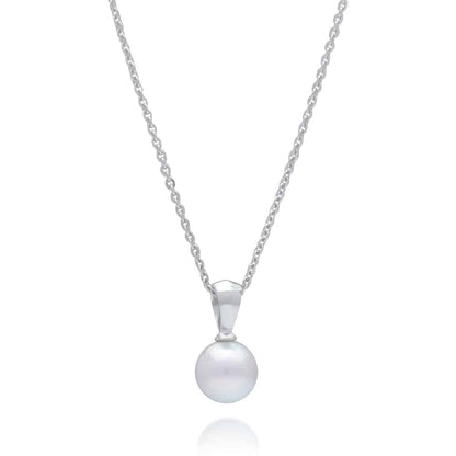 A stunning Akoya pearl pendant set in white gold.