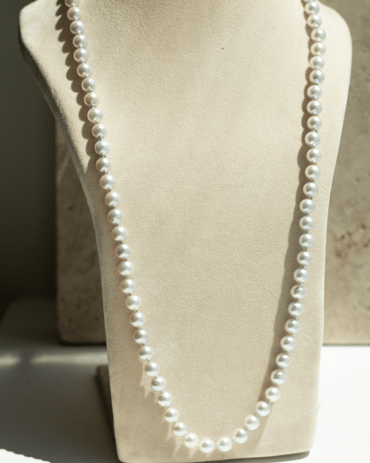 This striking Pearl Strand Necklace features eighty-three (83) 7mm Round AA grade Broken Bay (NSW) grown Australian Akoya pearls. This 68cm strand is set with a 9ct White Gold clasp.