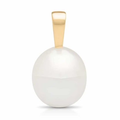 An Australian South Sea Cocos Drop pearl pendant set in yellow gold.