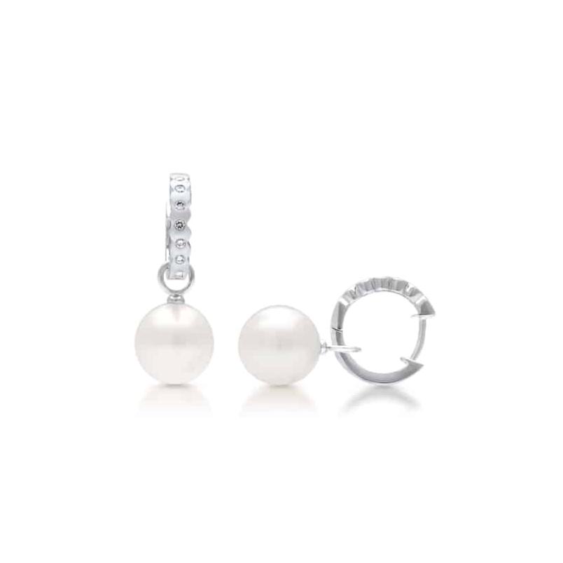 Cocos Huggies featuring our Australian South Sea pearls set in white gold. 