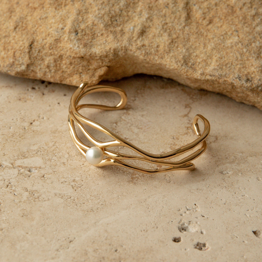 Flow Bangle Australian Akoya Broken Bay 7.5mm AA