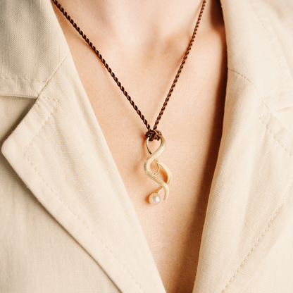 An enchanting Hawkesbury Pearl Pendant featuring a Broken Bay (NSW) grown 7mm AA grade Australian Akoya pearl set in sterling silver or gold plated sterling silver.