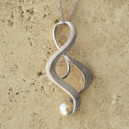 An enchanting Hawkesbury Pearl Pendant featuring Broken Bay (NSW) grown 7mm AA grade Australian Akoya pearl set in sterling silver or gold plated sterling silver.