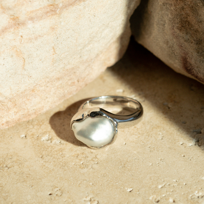 This stunning Keepsake Pearl Ring features a Cygnet Bay (WA) grown Australian South Sea Keshi pearl set in a bespoke gold design.