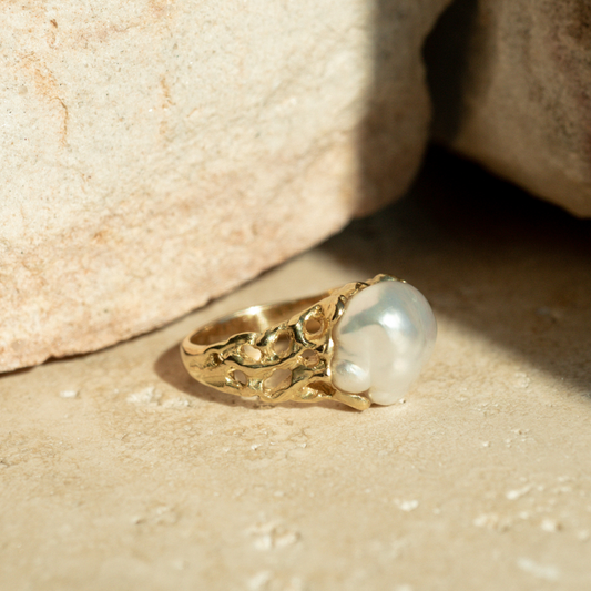 This stunning Keepsake Pearl Ring features a Cygnet Bay (WA) grown Australian South Sea Keshi pearl set in a bespoke gold design.