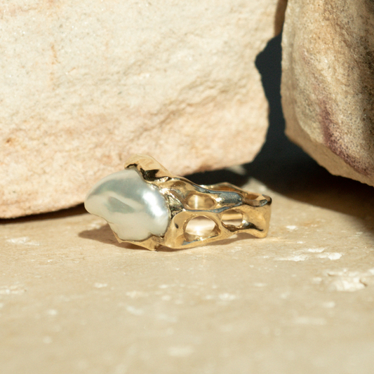 This stunning Keepsake Pearl Ring features a Cygnet Bay (WA) grown Australian South Sea Keshi pearl set in a bespoke gold design.