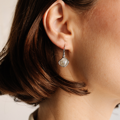 These stunning Kimberley Lily Pearl Hooks features our Cygnet Bay (WA) grown 5-8mm A grade Australian South Sea Keshi Pearls set in a unique gold design.