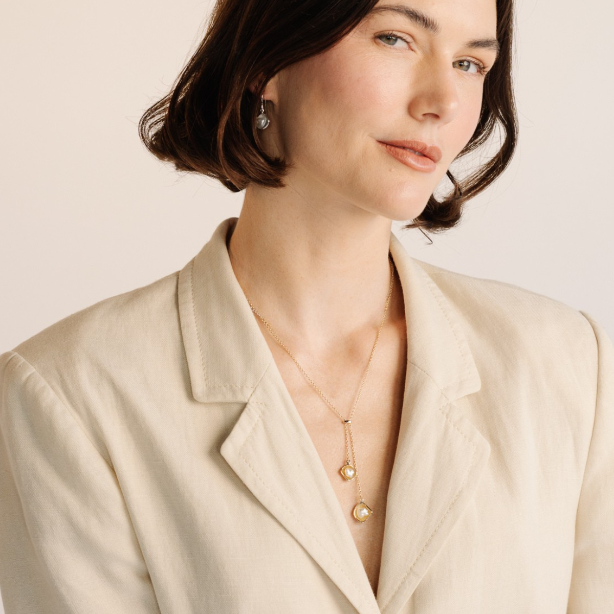 This stunning Kimberley Lily Pearl Lariat features our Cygnet Bay (WA) grown 5-8mm A grade Australian South Sea Keshi Pearls set in a unique gold design.