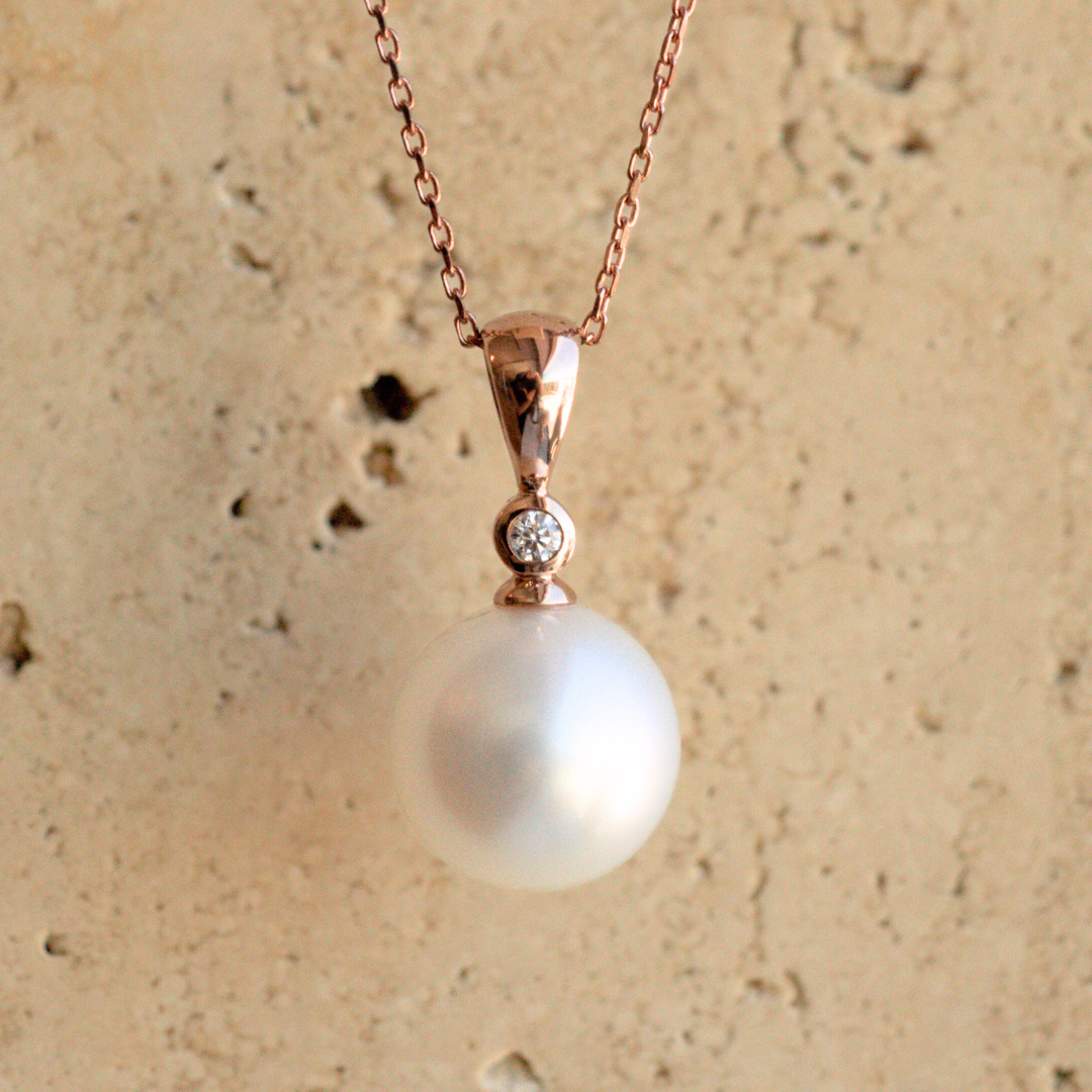 These incredible Nivea Pearl Pendant features a Cygnet Bay (NSW) grown Australian South Sea Pearl with a White Diamond set in gold.