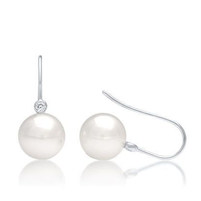 These incredible Nivea Pearl Hooks feature a pair of Cygnet Bay (NSW) grown Australian South Sea Pearls with two White set in gold.