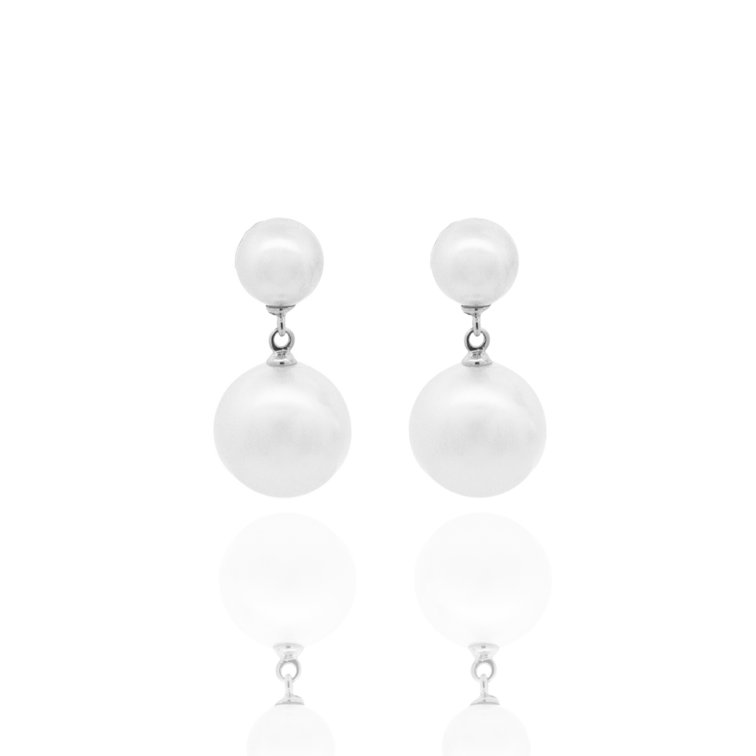 These incredible Provenance Short Pearl Earrings features a Cygnet Bay (WA) grown Australian South Sea pearl and two Broken Bay (NSW) grown Australian Akoya pearls set in white gold.