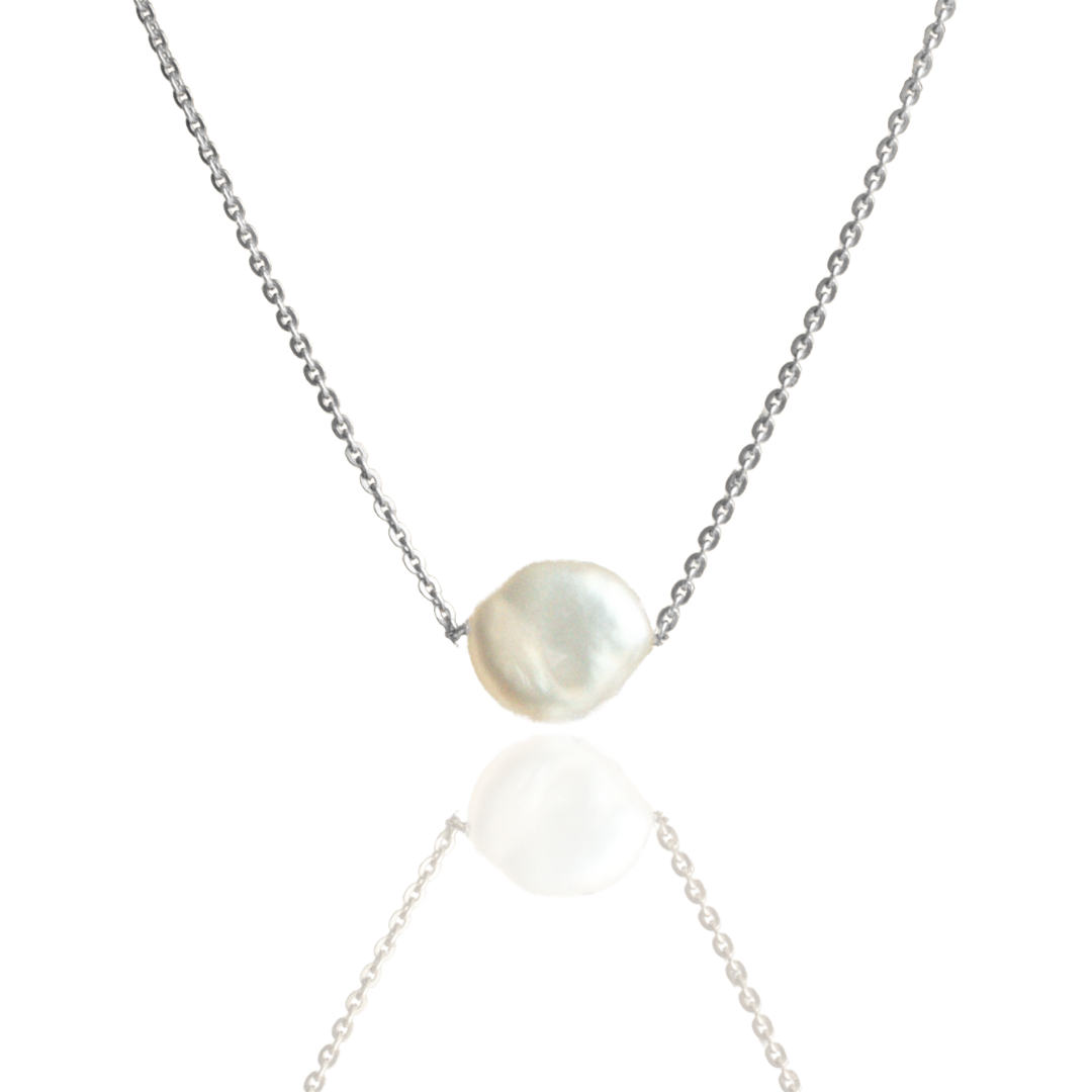 The gorgeous Savanna Pearl Bracelet features a Cygnet Bay (WA) grown Australian South Sea Keshi Pearl set on an adjustable white gold chain. 