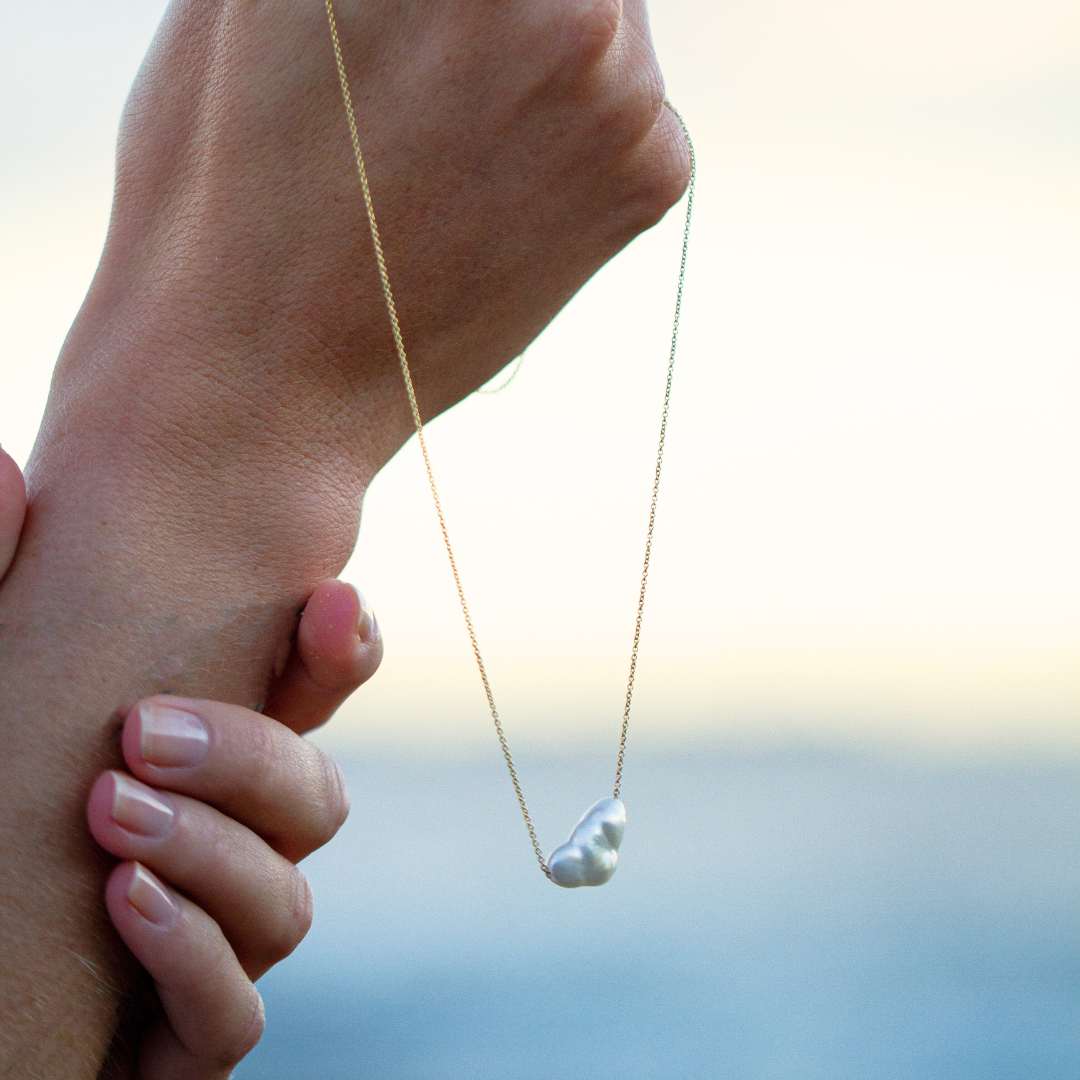 This gorgeous Savanna Pearl Necklace features a Cygnet Bay (WA) grown Australian South Sea Keshi Pearl set on a gold chain.