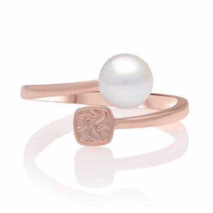 An elegant Seagrass Pearl Ring featuring a Broken Bay (NSW) grown Australian Akoya pearl set in rose gold.