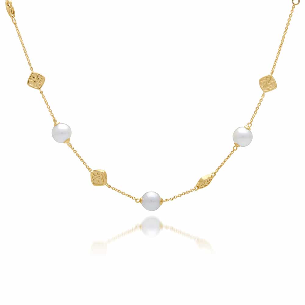 An elegant Seagrass Pearl Necklace featuring Broken Bay (NSW) grown Australian Akoya pearls set on a gold chain.