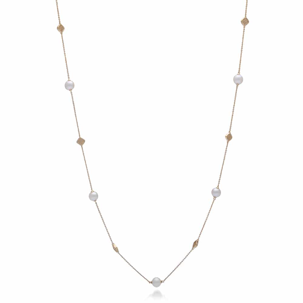 An elegant Seagrass Pearl Necklace featuring Broken Bay (NSW) grown Australian Akoya pearls set on a gold chain.