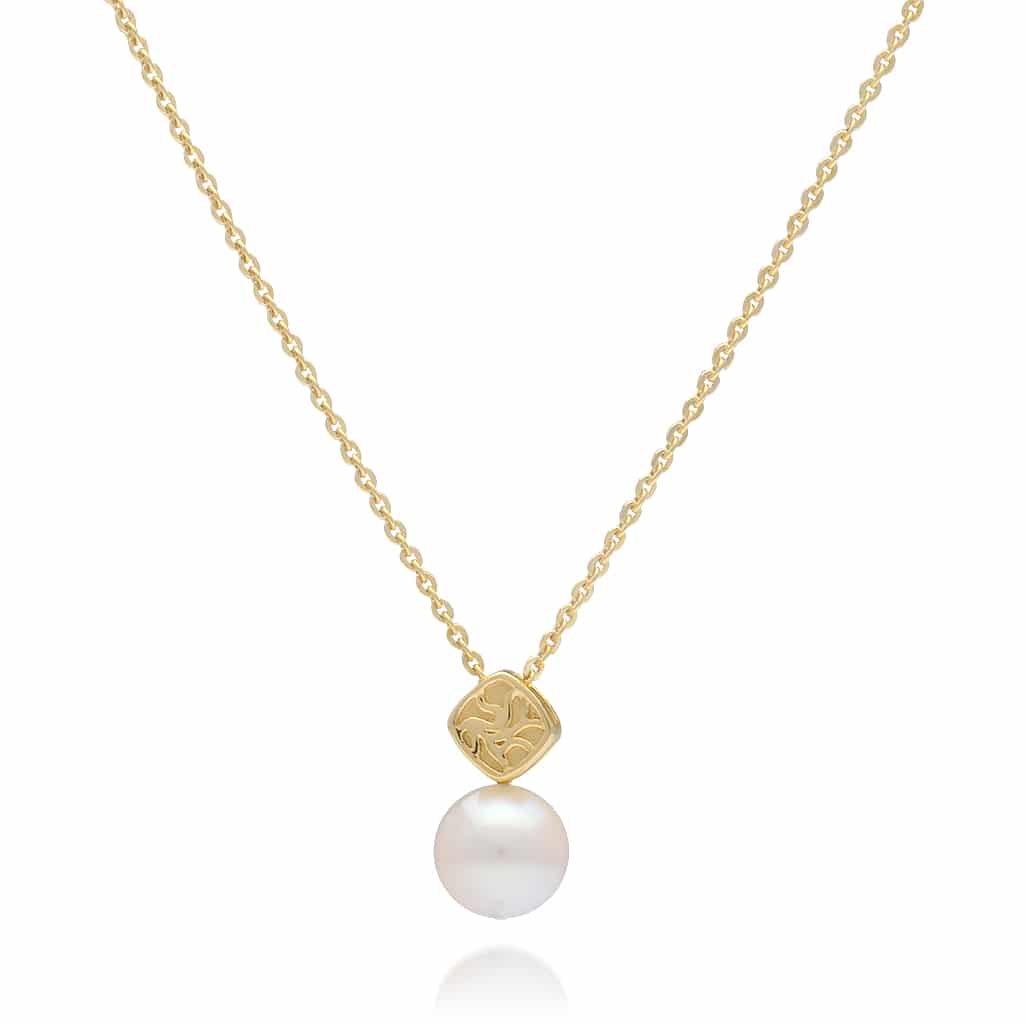 An elegant Seagrass Pearl Pendant featuring a Broken Bay (NSW) grown Australian Akoya pearl set in yellow gold.