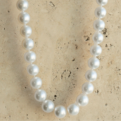 This striking Pearl Strand Necklace features thirty-three (33) 13.5 to 16.5mm Round A3+ to B1 grade Cygnet Bay (WA) grown Australian South Sea pearls. This pearl strand is set with an 18ct White Gold clasp.