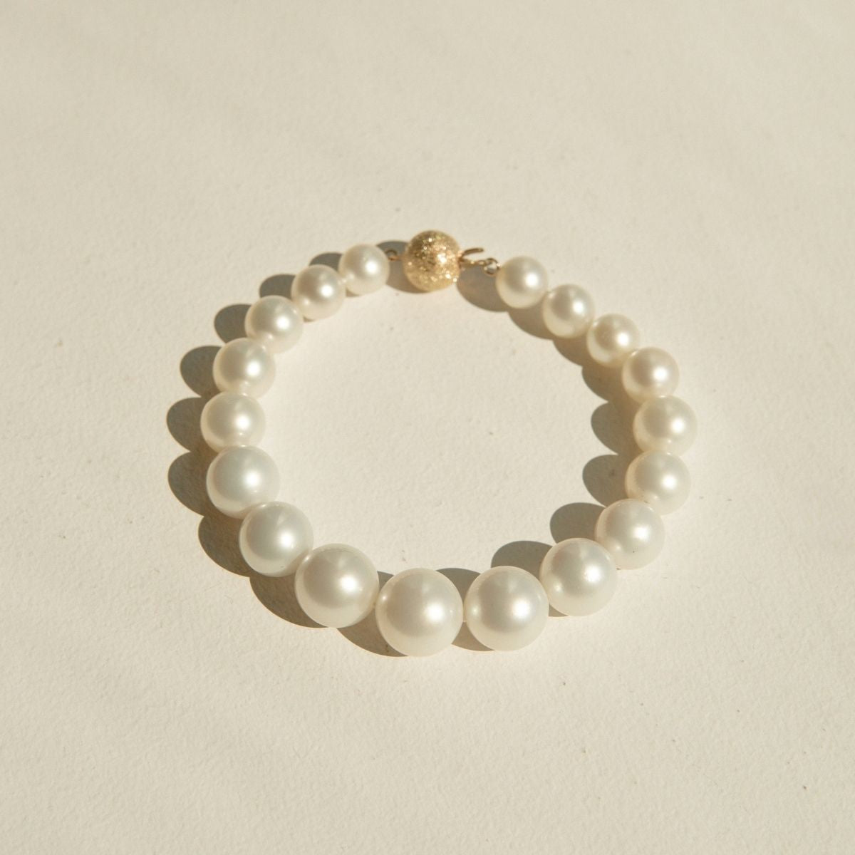 Strand Bracelet Australian South Sea Cygnet Bay 8-13mm Round/Near Round A3/B2 White 18pc 21cm 9ct Yellow Gold Ball Clasp