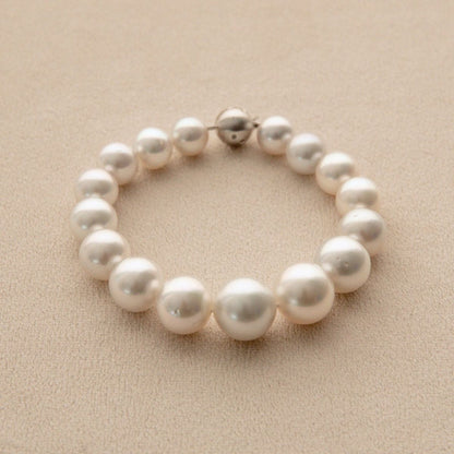 Strand Bracelet Australian South Sea Cygnet Bay Button/High Button 9.5-14.5mm A3+/B2 White Silver 16pc 21cm 9ct White Gold Ball Clasp