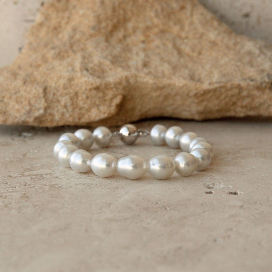 Strand Bracelet Australian South Sea Cygnet Bay Circle 10mm A3+/B2 White Silver 16pc 19.5cm 9ct White Gold Ball Clasp