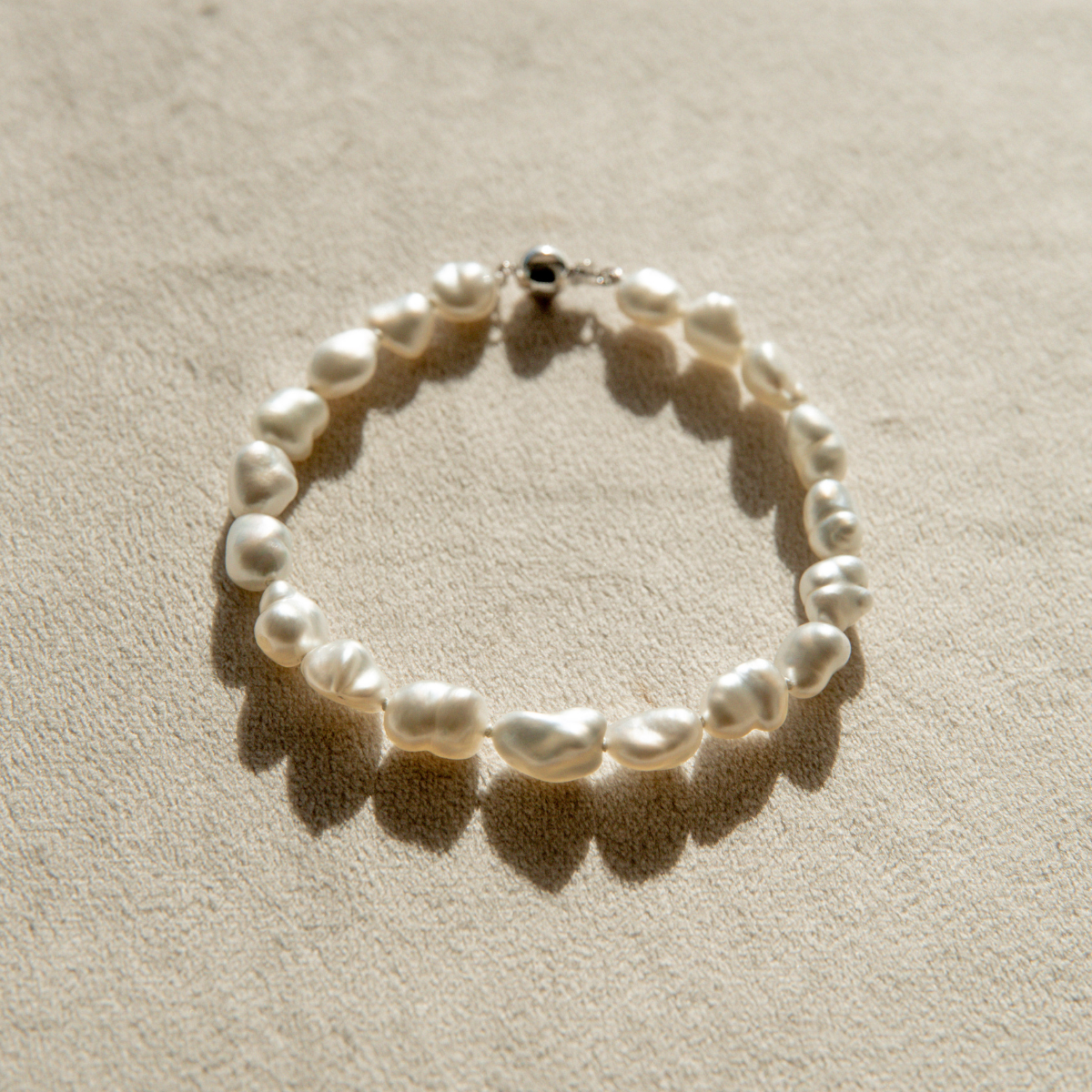 Strand Bracelet Australian South Sea Cygnet Bay Keshi 7.5-8mm A 19pc 17cm 18ct White Gold