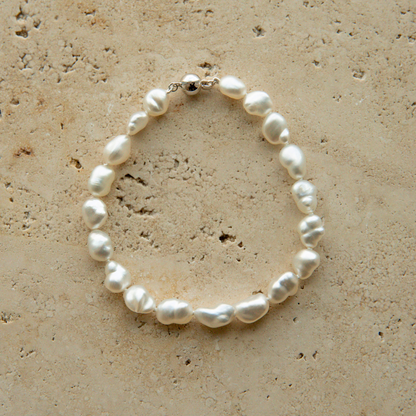 Strand Bracelet Australian South Sea Cygnet Bay Keshi 7.5-8mm A 19pc 17cm 18ct White Gold