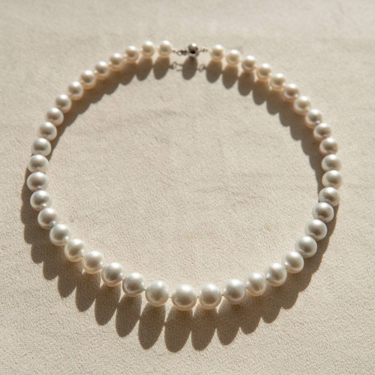 Strand Necklace Australian South Sea Cygnet Bay Button 8-11mm B1/B2 43pc 40cm 9ct White Gold