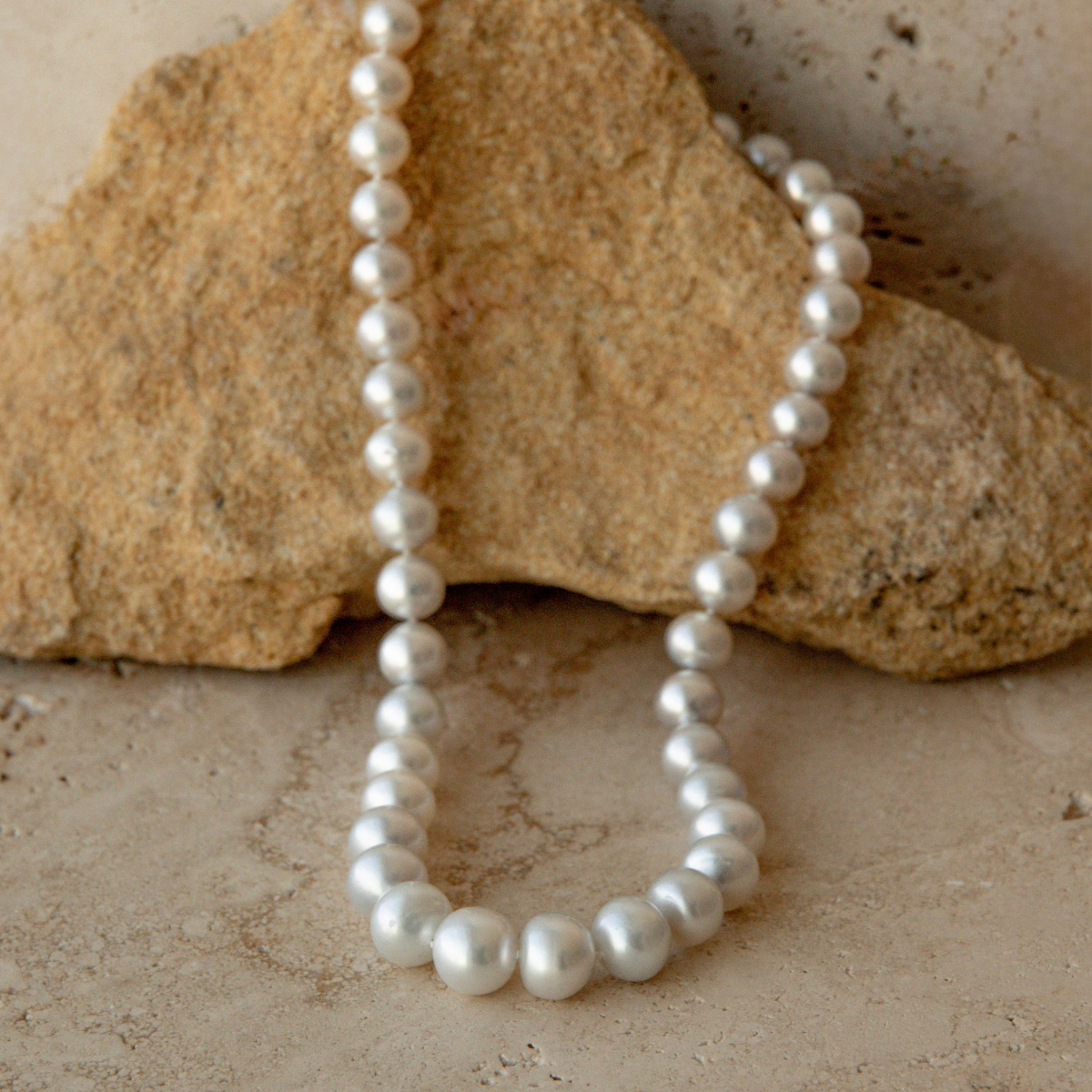Strand Necklace Australian South Sea Cygnet Bay Button 8-11mm B1/B2 43pc 40cm 9ct White Gold