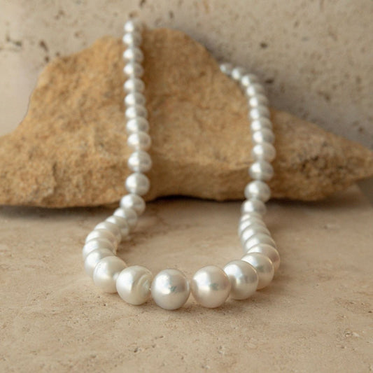 Strand Necklace Australian South Sea Cygnet Bay Button 8-14.5mm A3+/B2 White Silver 47pc 51cm Stainless Steel Invisible Clasp