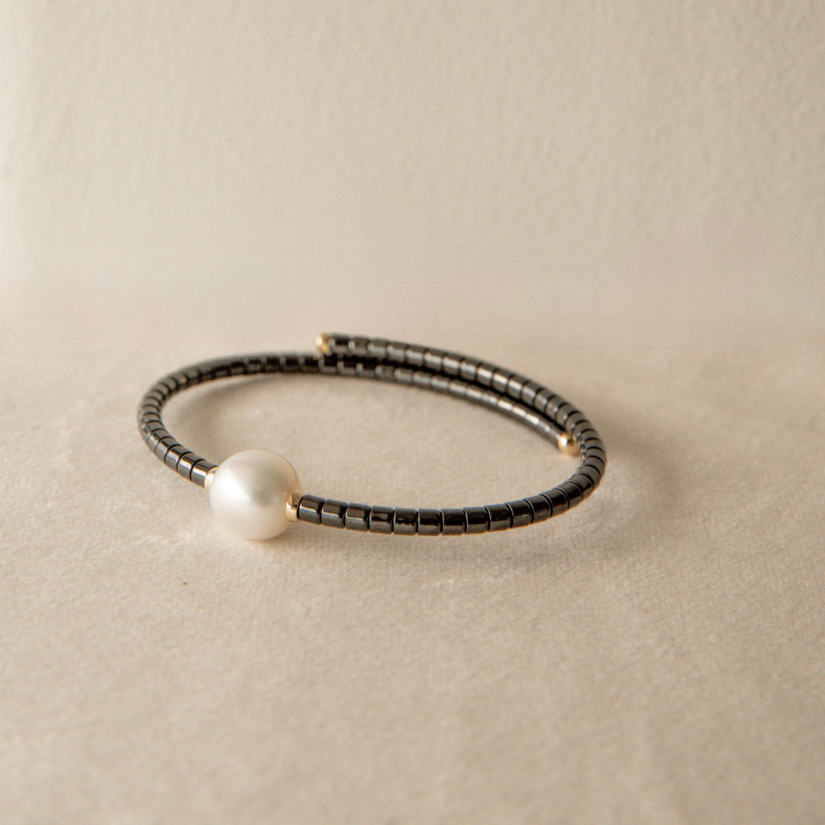 Terra Bracelet Black Australian South Sea Cygnet Bay Drop 11.5mm A2+ 18ct Yellow Gold-Medium