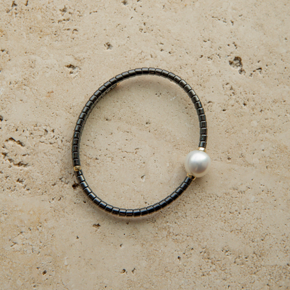Terra Bracelet Black Australian South Sea Cygnet Bay Drop 11.5mm A2+ 18ct Yellow Gold-Medium
