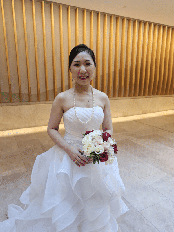 This bride wears her South Sea pearl strand.