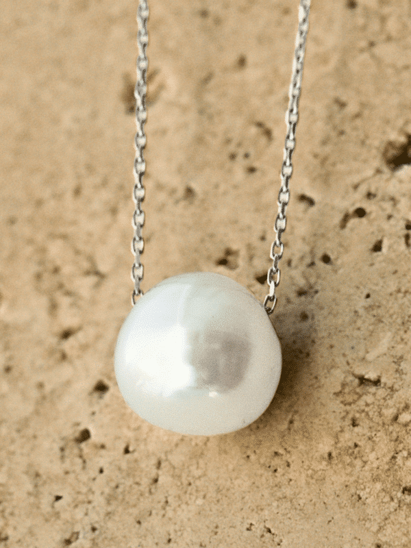 Drifting Semi Drop Pearl Necklace (2)